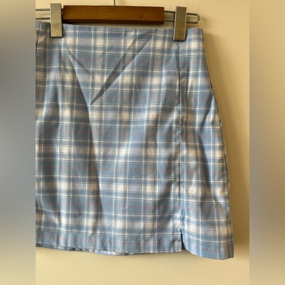 Brandy Melville Plaid Mini Skirt- Blue and White - Picture 8 of 9